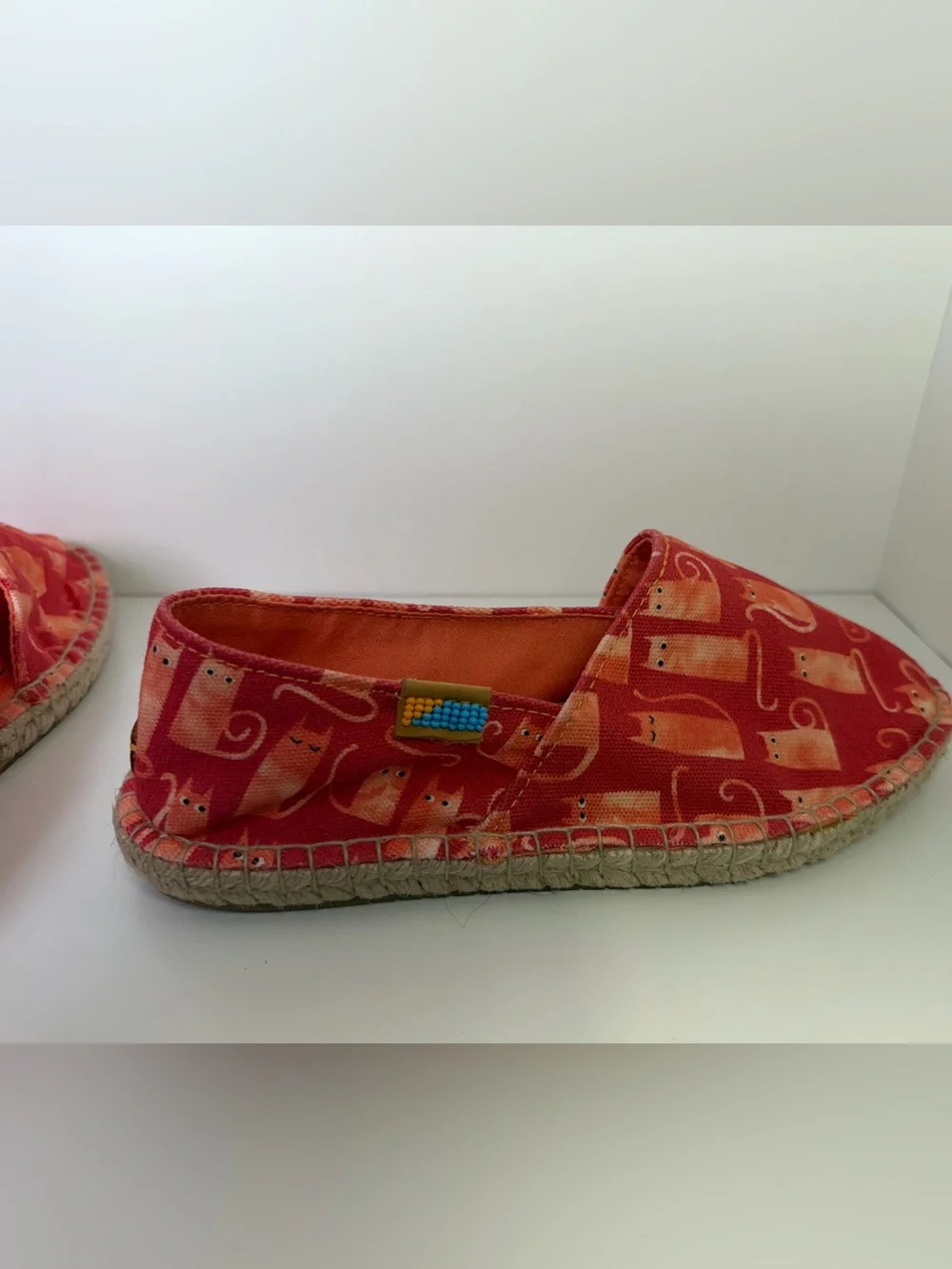 Ubutu Slip-On Espadrille Flats - Coral Pink with Cat Pattern